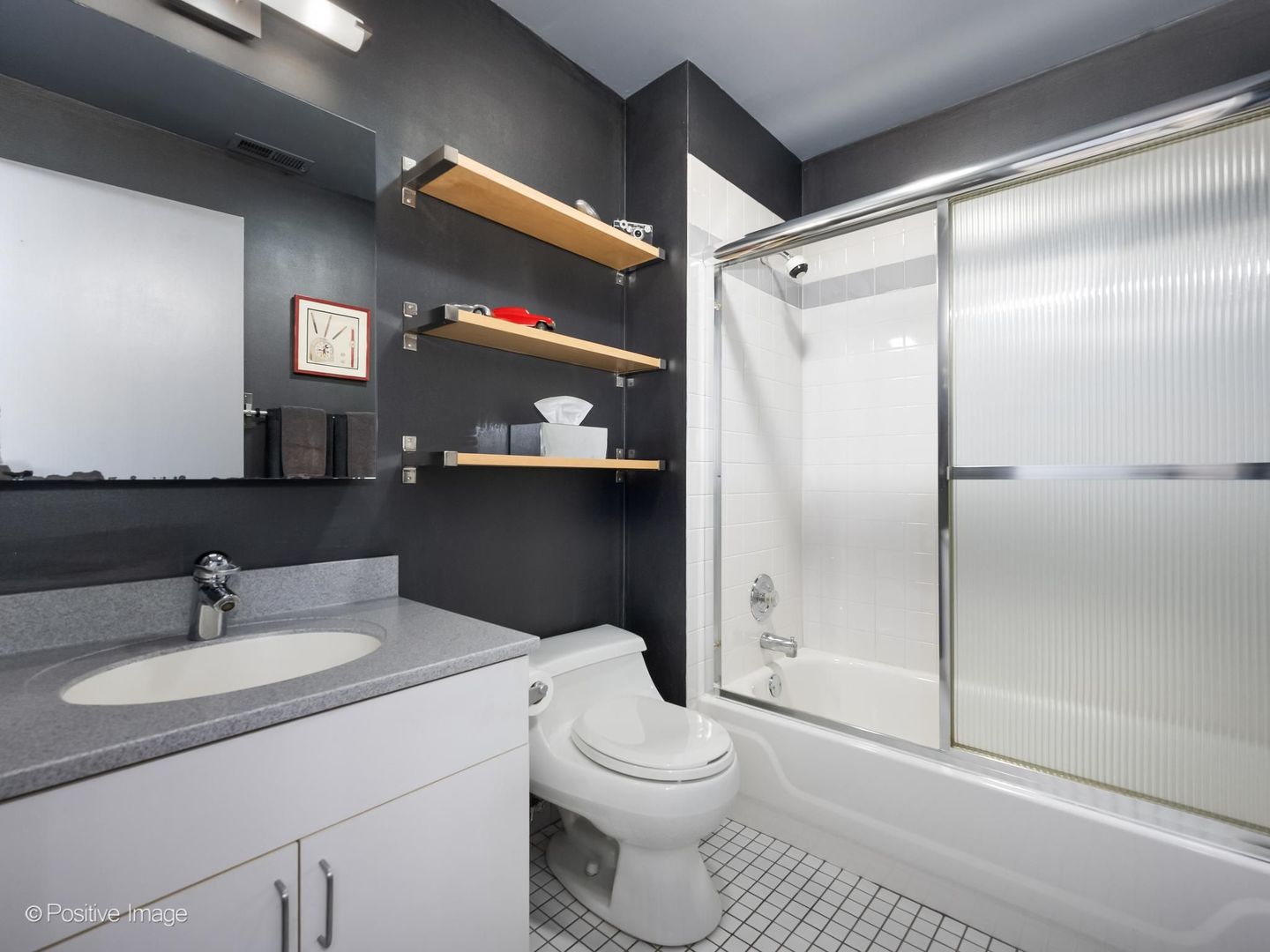 400 North Racine Avenue, Unit 105 Chicago, IL 60642 - Photo 14 of 17 Gallery Image 14