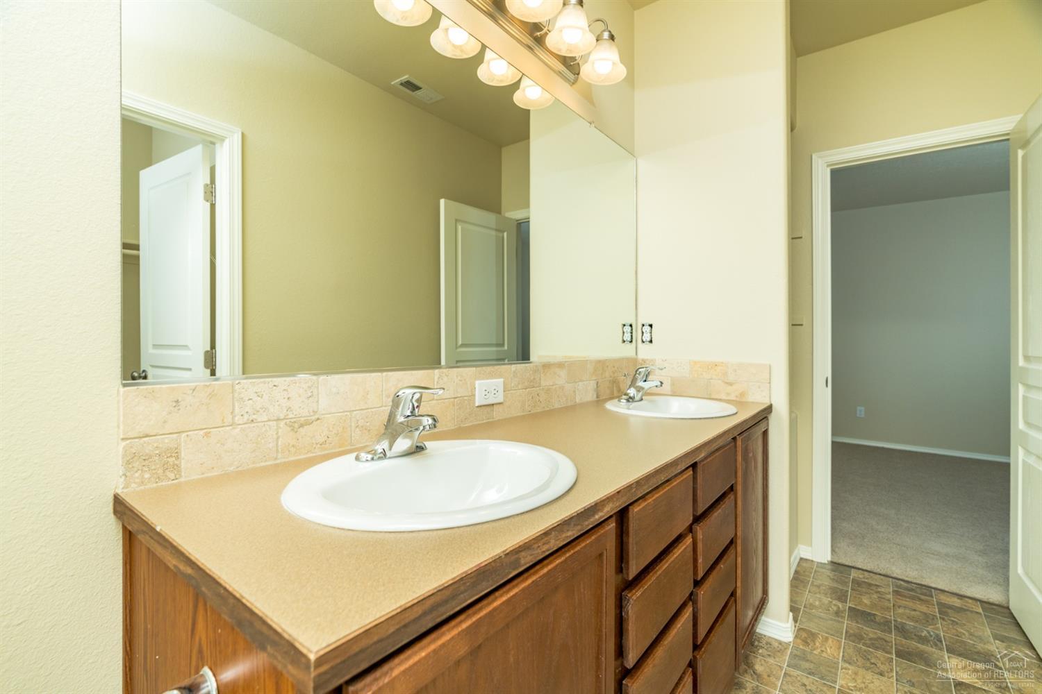 673 Northeast Mason Road Bend, OR 97701 - Photo 9 of 25 Additional Photo