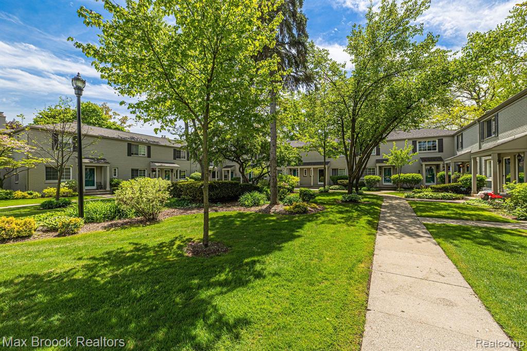 1822 Graefield Road Birmingham, MI 48009 - Photo 17 of 23