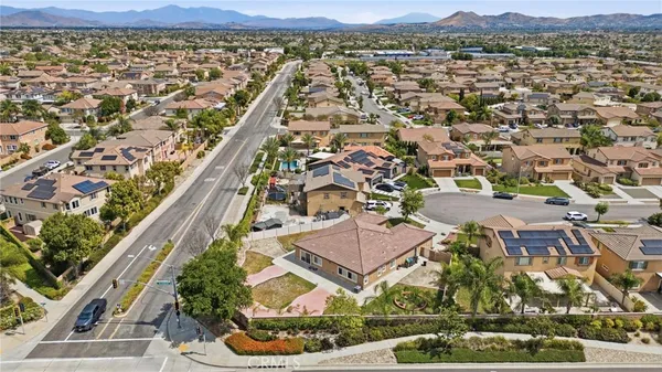 $950,000 | 6815 Riverglen Drive, Eastvale, CA 92880