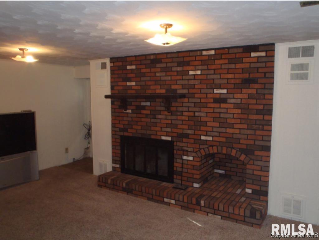 2565 Somerton Road Springfield, IL 62702 - Photo 8 of 16