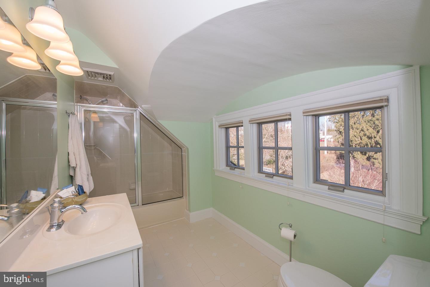372 Homestead Road Wayne, PA 19087 - Photo 39 of 58