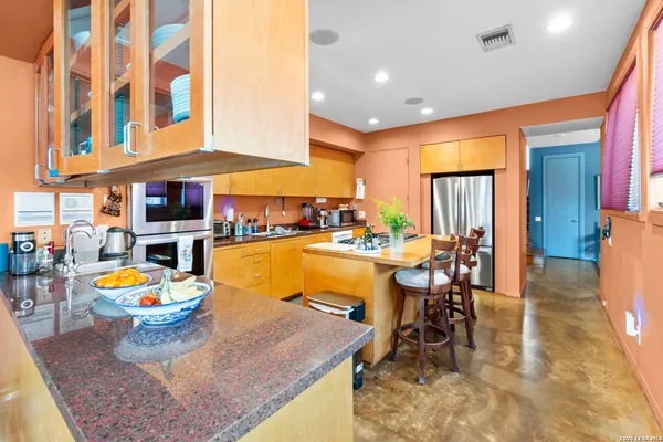 $3,850,000 | 961 Pico, Laredo, TX 78045