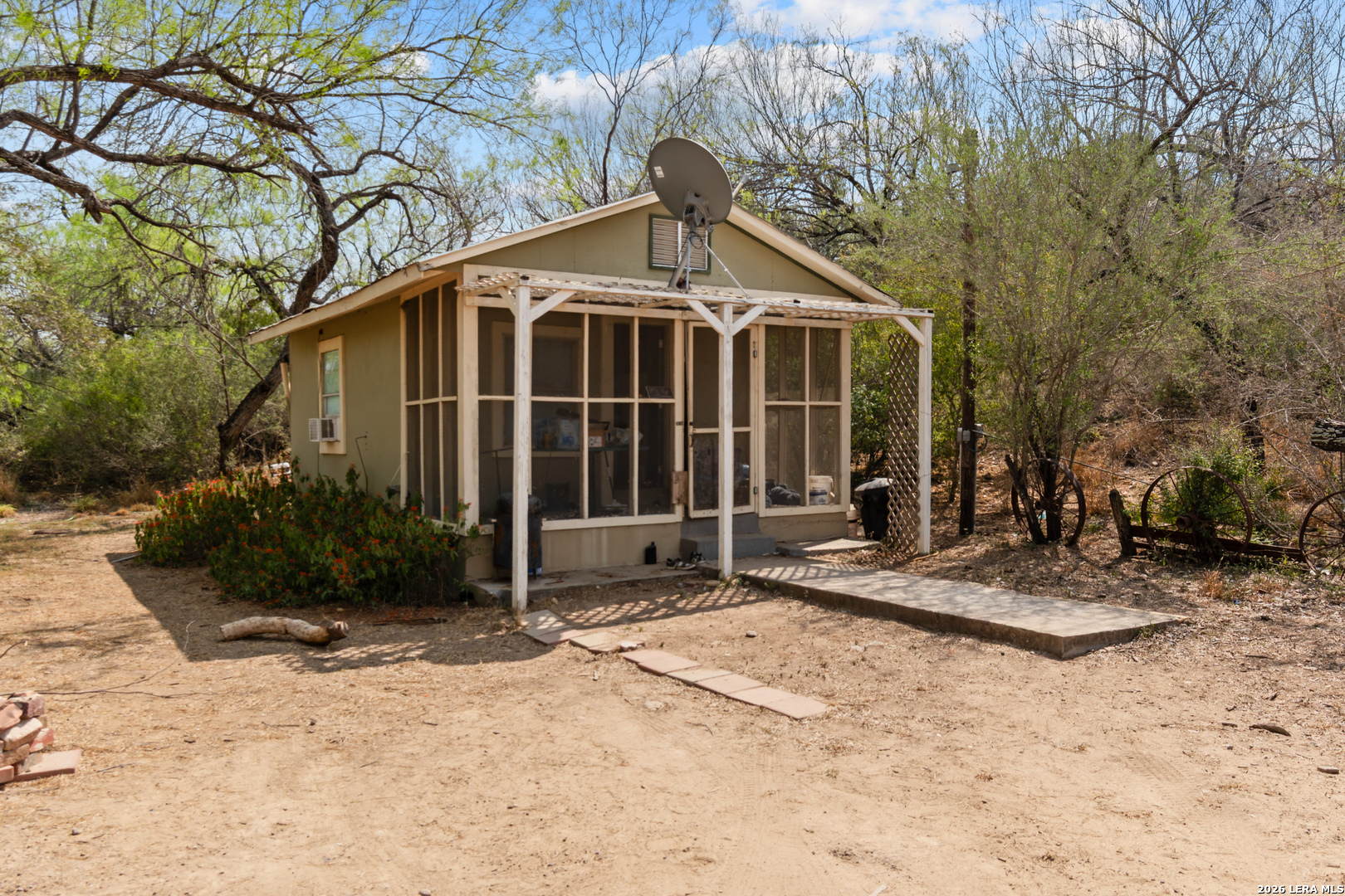 961 Pico Laredo, TX 78045 - Photo 29 of 34