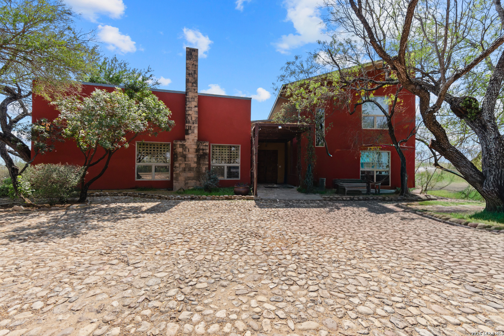 961 Pico Laredo, TX 78045 - Photo 4 of 34
