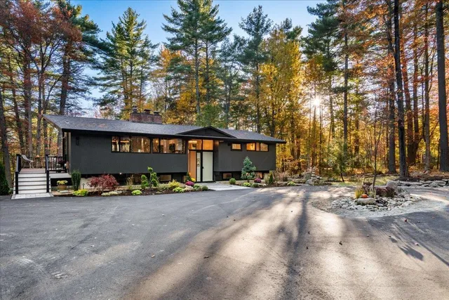$825,000 | 32 South Bow Road, Bow, NH 03304