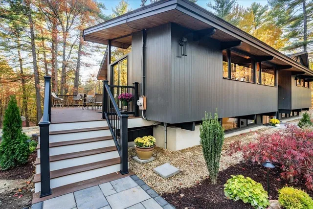 $825,000 | 32 South Bow Road, Bow, NH 03304