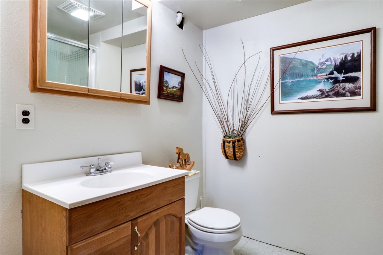 17006 North Sands Road Mead, WA 99021 - Photo 14 of 20