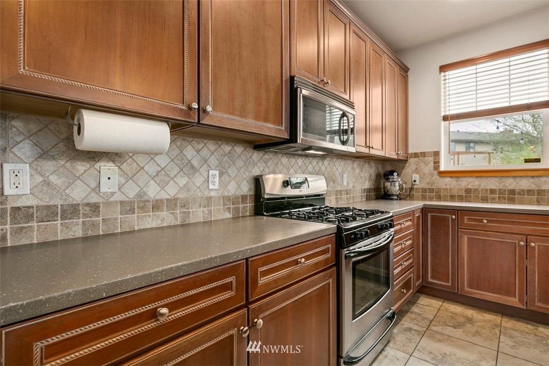 1115 North Waugh Road Mount Vernon, WA 98273 - Photo 7 of 25