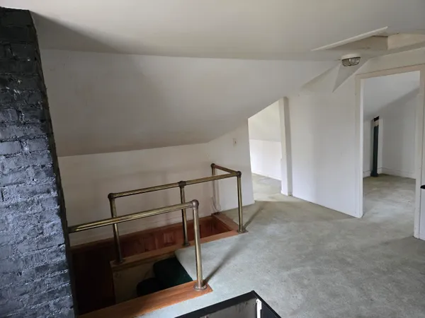 $199,000 | 25438 4th Street, Grosse Ile, MI 48138