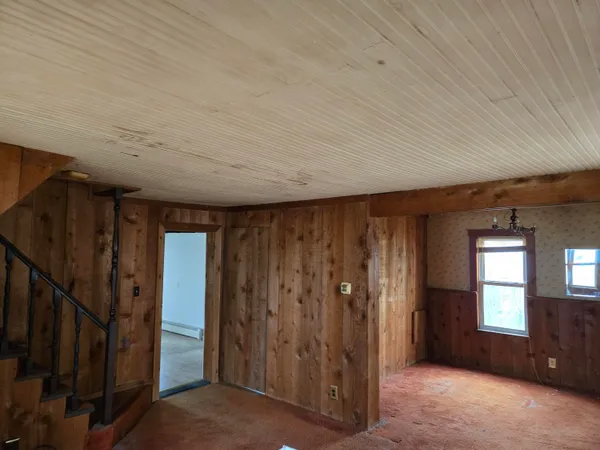 $199,000 | 25438 4th Street, Grosse Ile, MI 48138