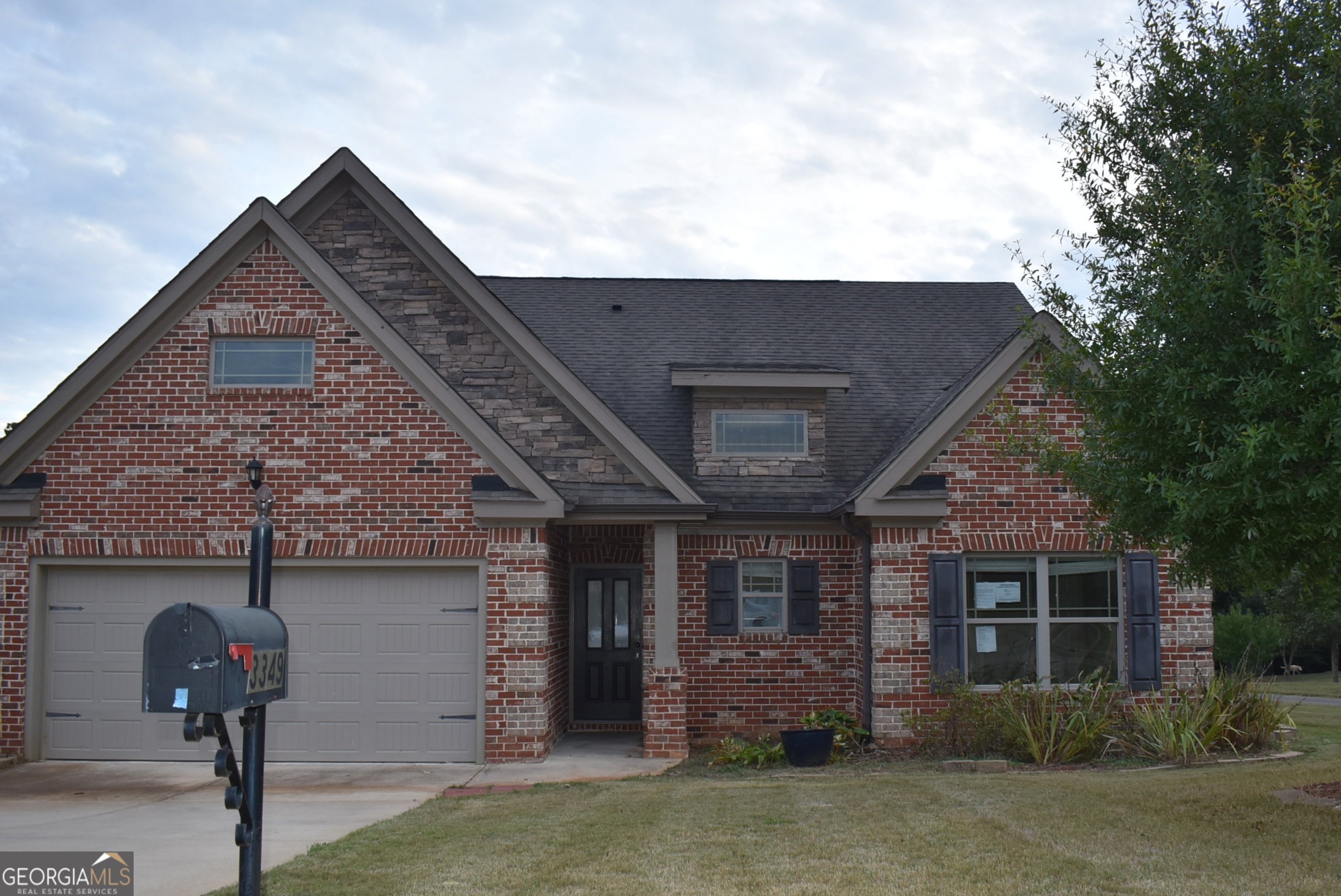 3349 Alhambra Circle Hampton, GA 30228 - Photo 2 of 20