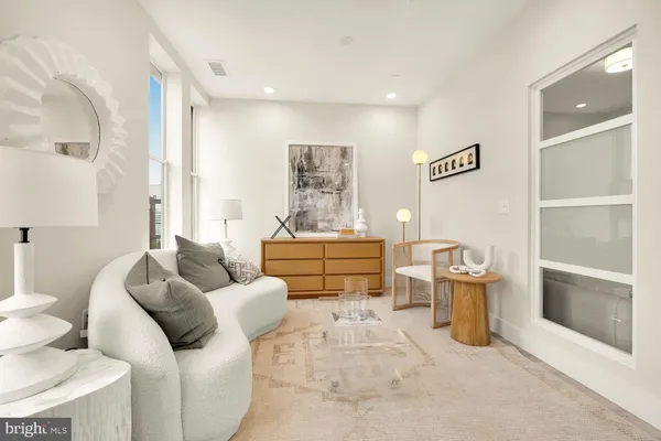 $2,100 | 2005 11th Street Northwest, Unit 203, Washington, DC 20001