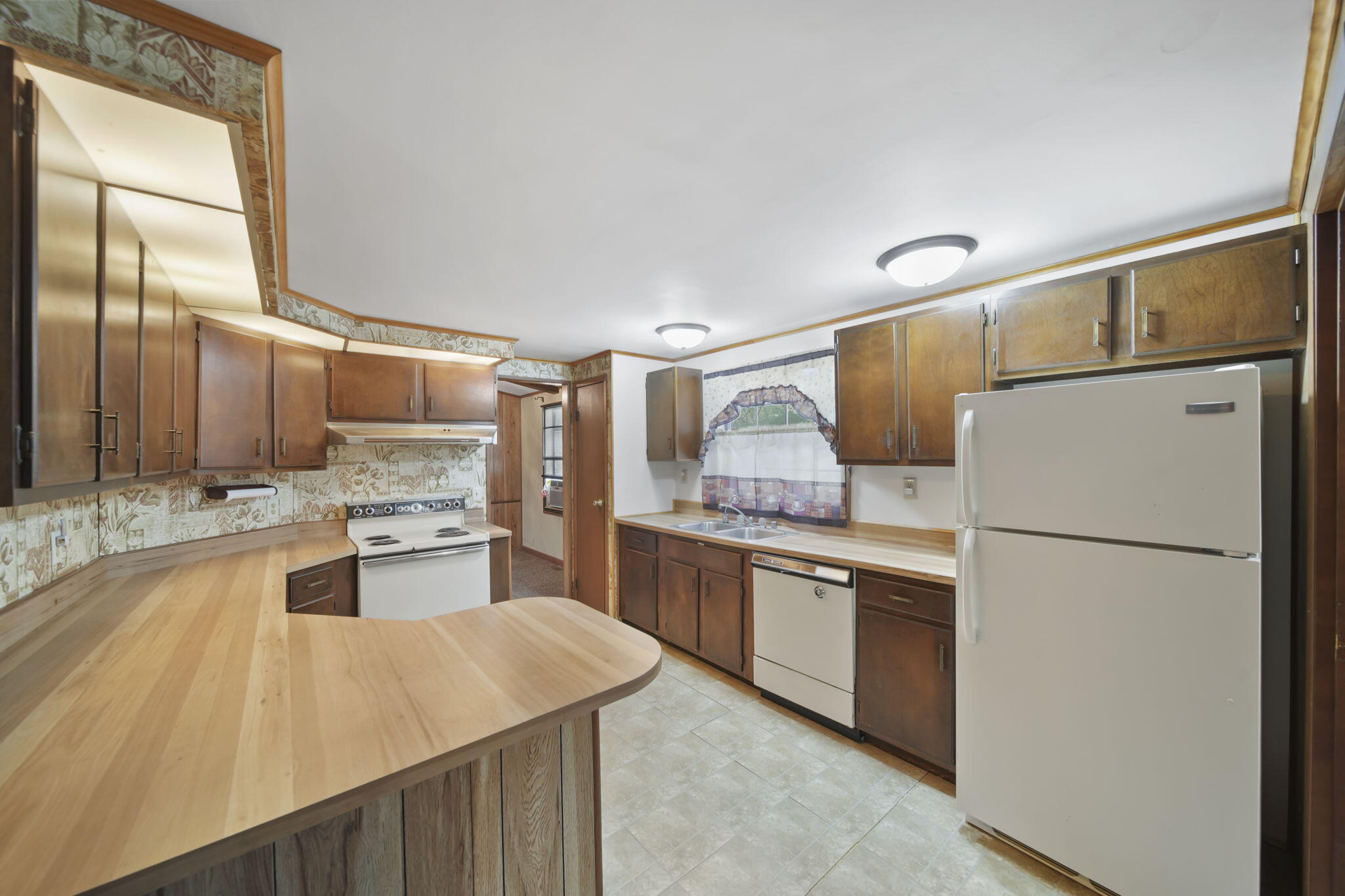 607 Falahee Road Jackson, MI 49203 - Photo 8 of 29 12-web-or-mls-DSC03420