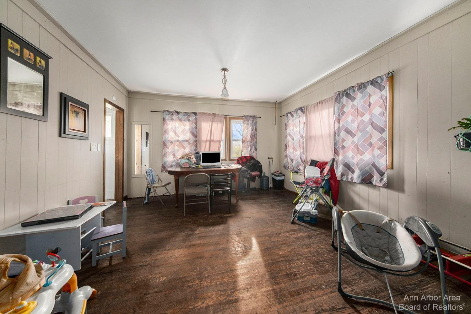 2231 Spring Arbor Road Jackson, MI 49203 - Photo 4 of 16 Photo 4
