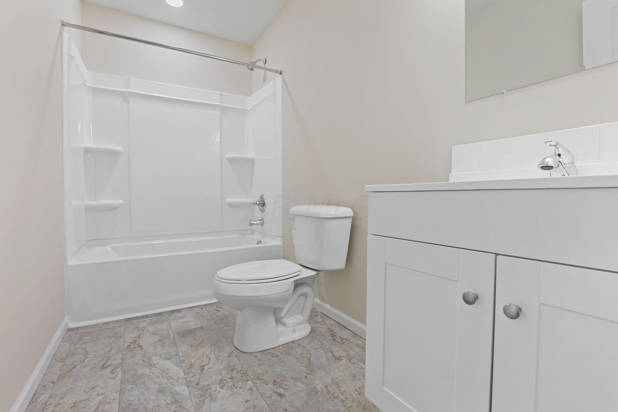 1529 Delbert Road Columbus, OH 43219 - Photo 18 of 26 18-web-or-mls-0N4A8810