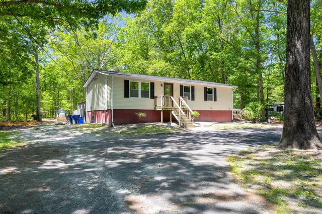 $395,000 | 7415 3rd Avenue, Mays Landing, NJ 08330
