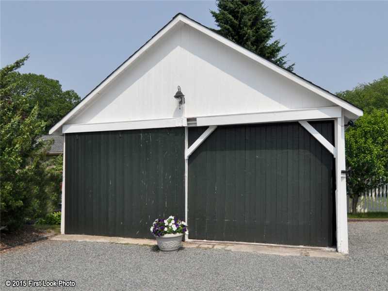 56 Crandall (rt 81) Road Little Compton, RI 02837 - Photo 5 of 25 Parking Lot/Garage.
