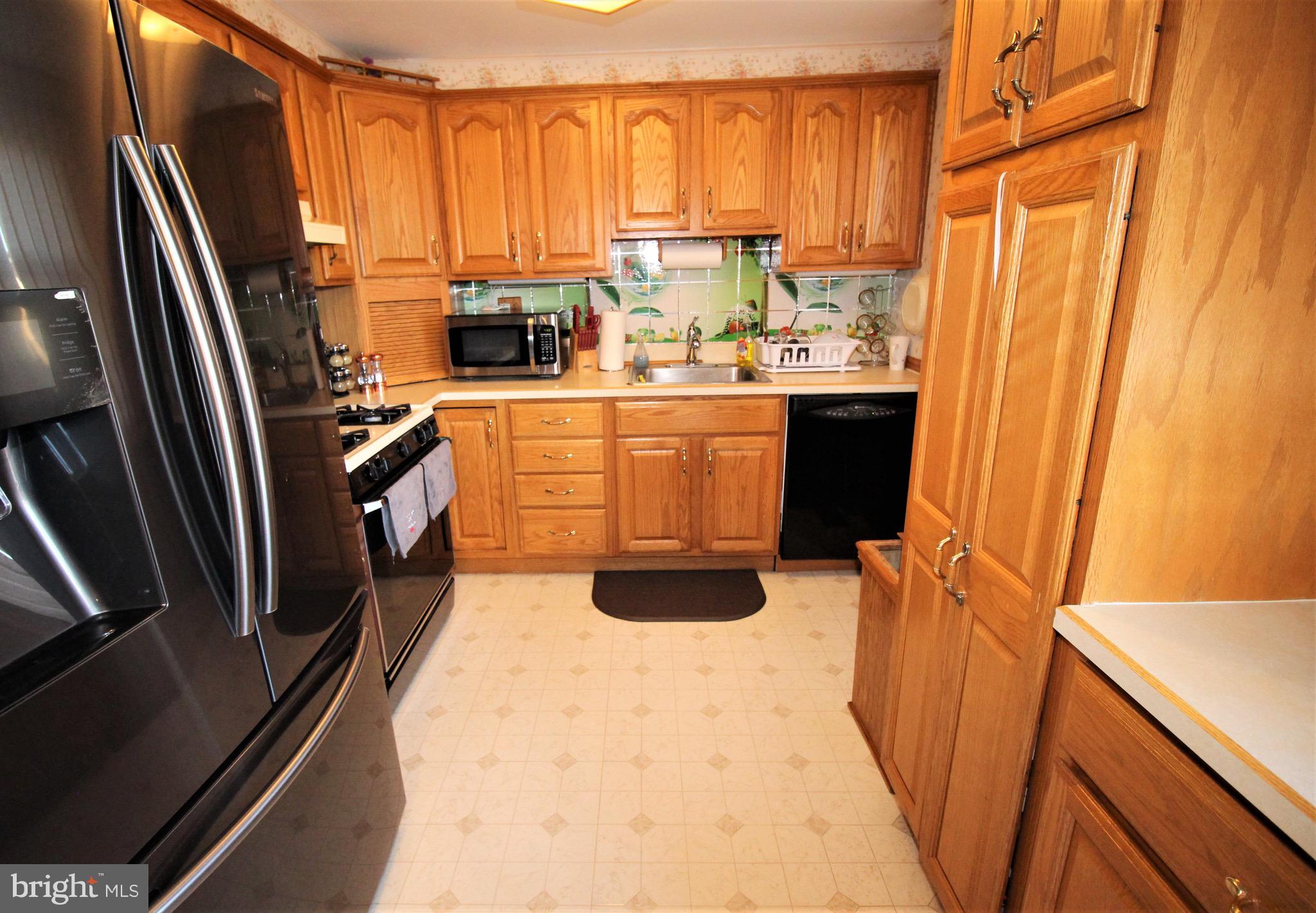 12117 Covert Road Philadelphia, PA 19154 - Photo 11 of 24 Gallery Image 11