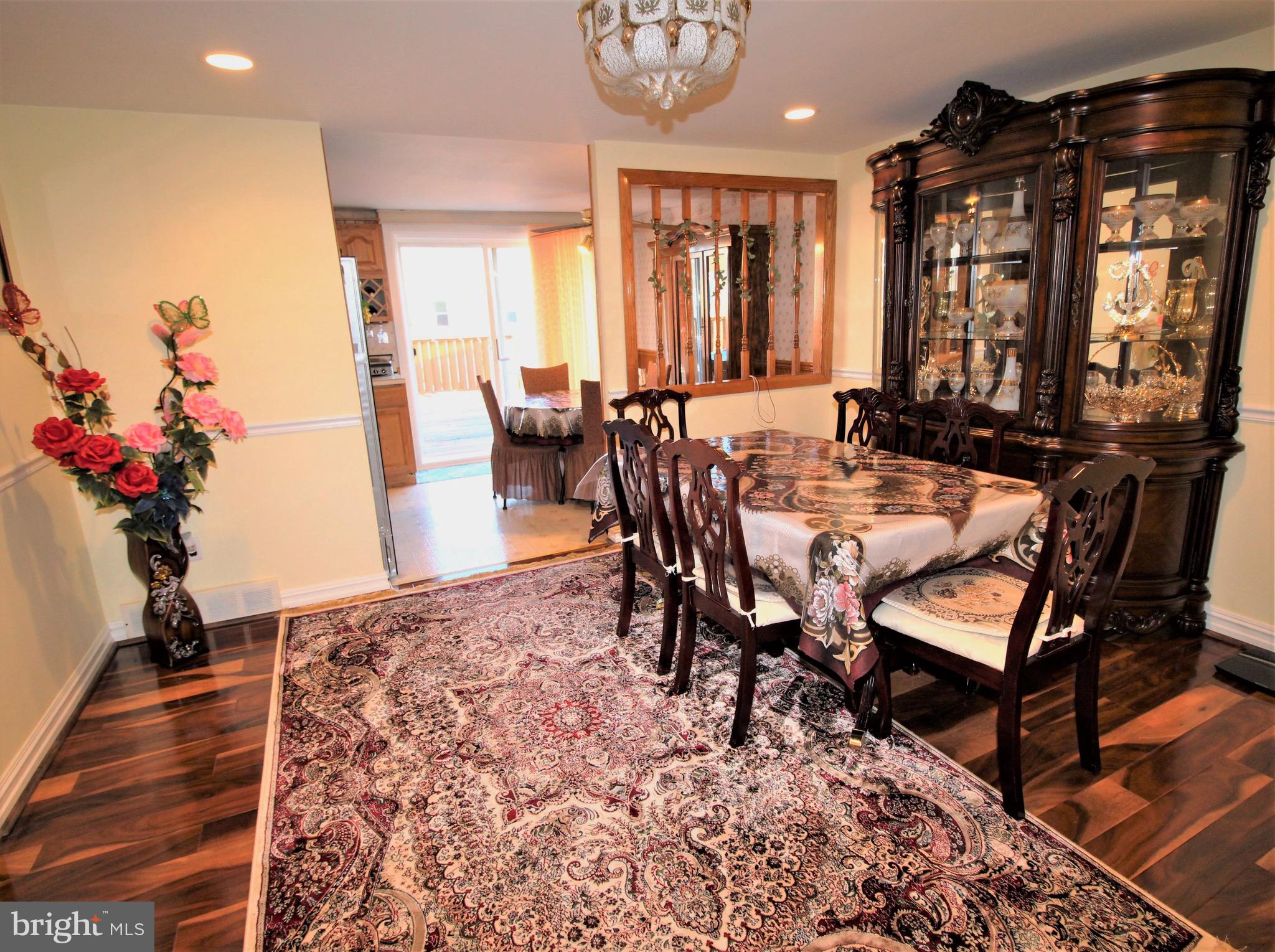 12117 Covert Road Philadelphia, PA 19154 - Photo 6 of 24 Dining room