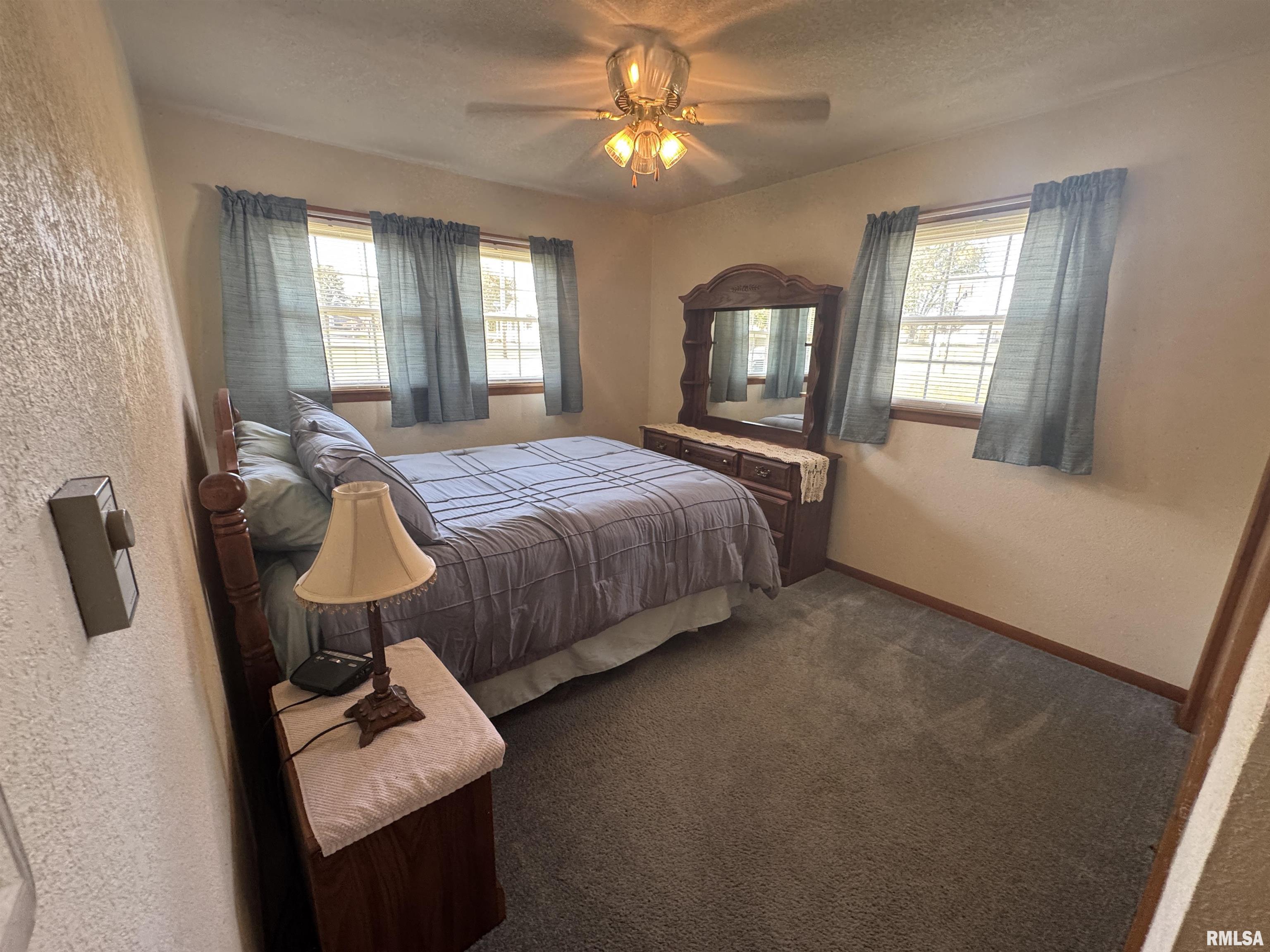 960 Barbee Avenue Louisville, IL 62858 - Photo 13 of 51