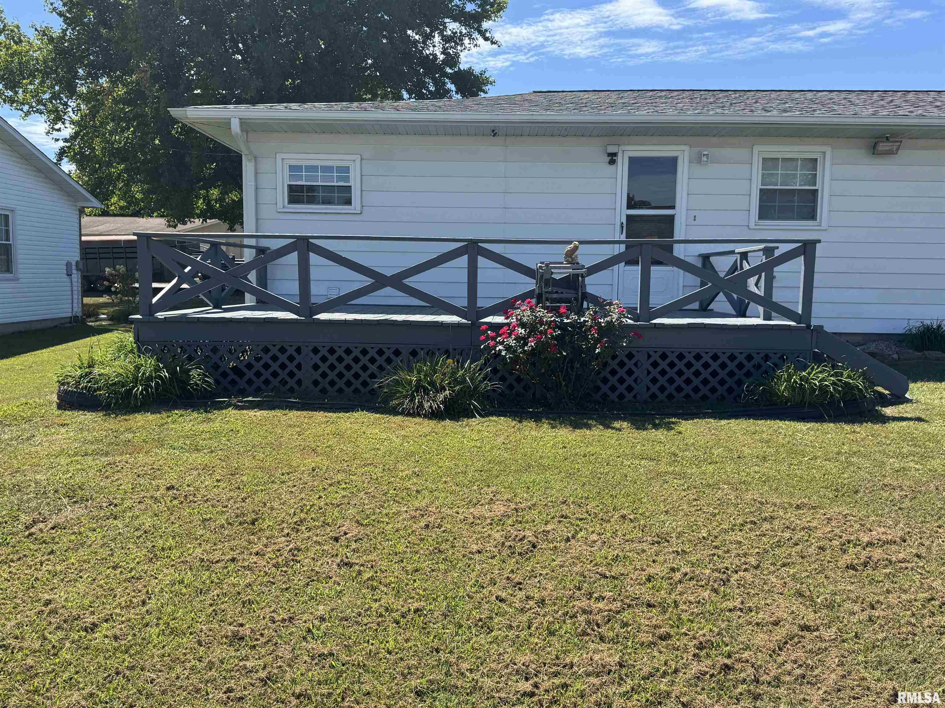 960 Barbee Avenue Louisville, IL 62858 - Photo 36 of 51