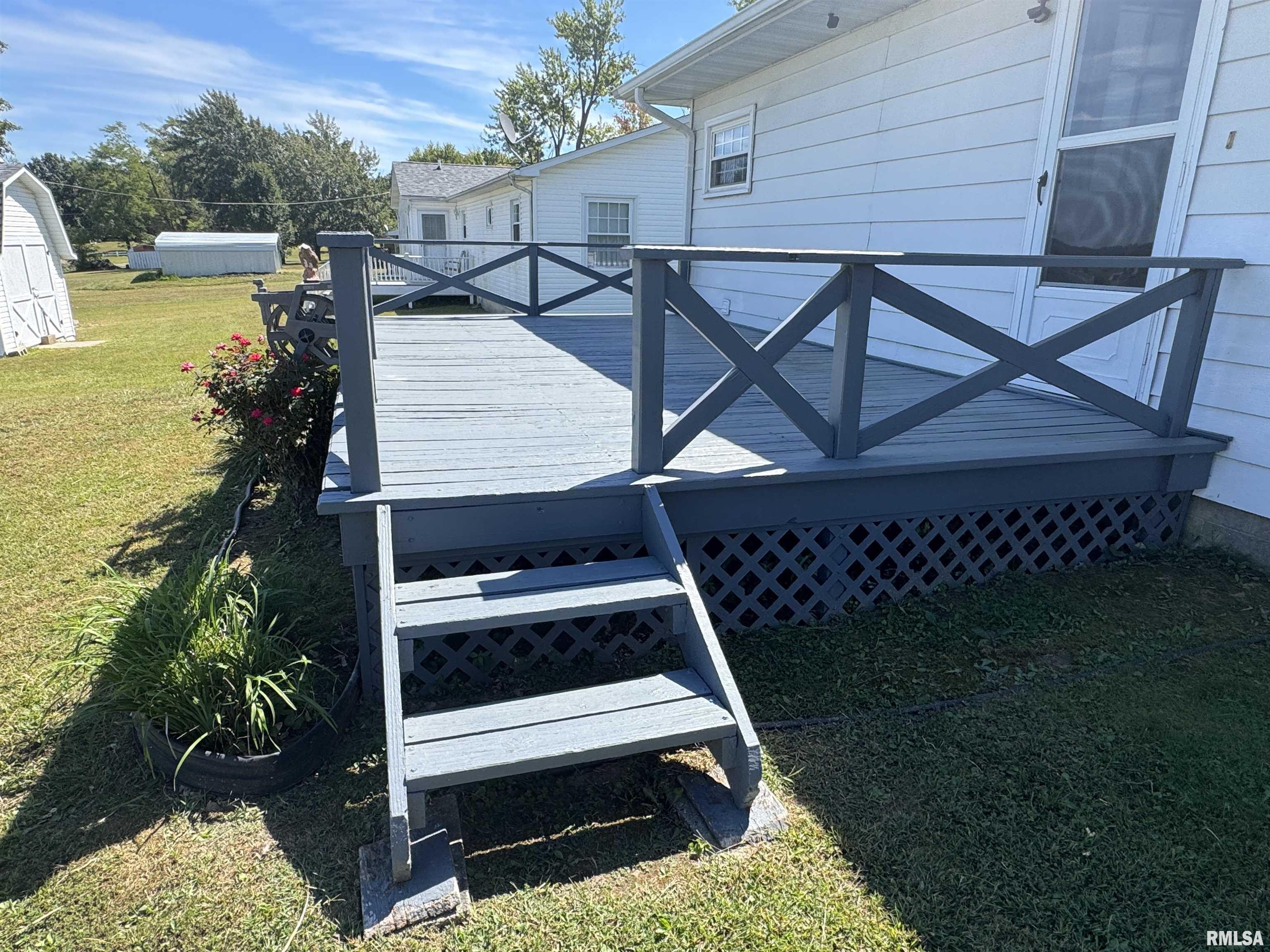 960 Barbee Avenue Louisville, IL 62858 - Photo 38 of 51