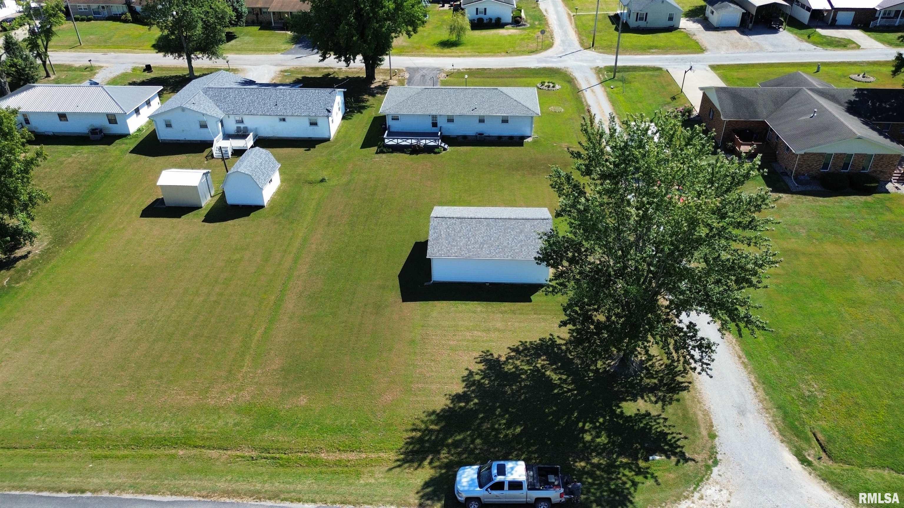 960 Barbee Avenue Louisville, IL 62858 - Photo 51 of 51