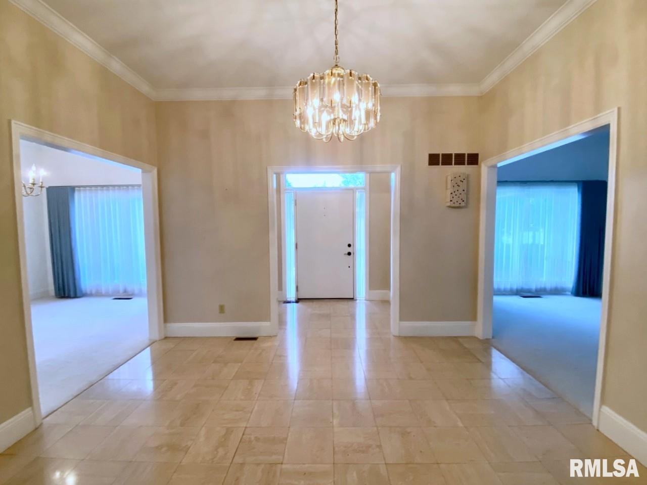 524 West Wolf Road Peoria, IL 61614 - Photo 7 of 34 Gallery Image 7