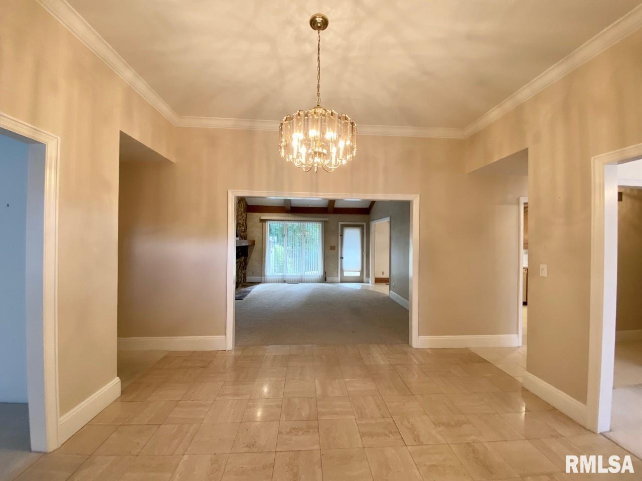 524 West Wolf Road Peoria, IL 61614 - Photo 8 of 34 Gallery Image 8