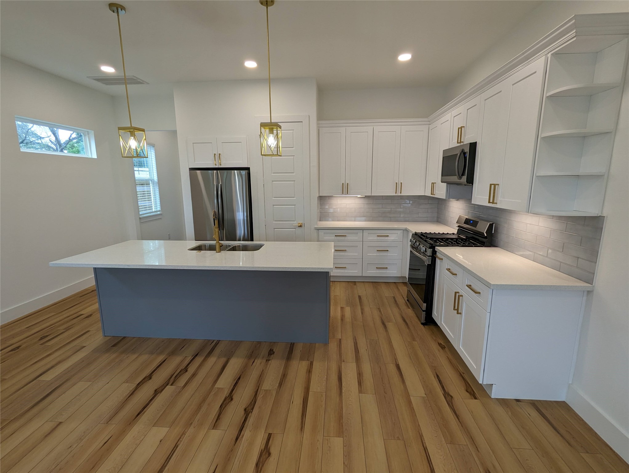 4915 Fisk Street Houston, TX 77009 - Photo 10 of 38 Gallery Image 10