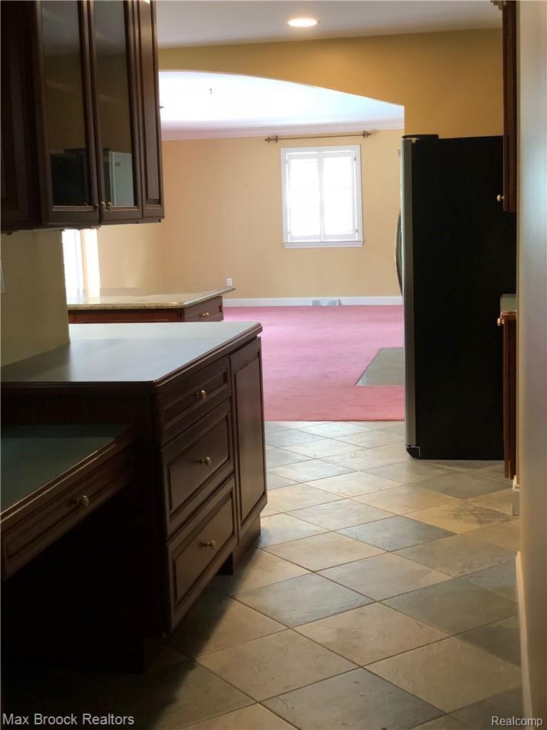 33278 West 11 Mile Road Farmington, MI 48334 - Photo 27 of 36 IMG_0438.jpg