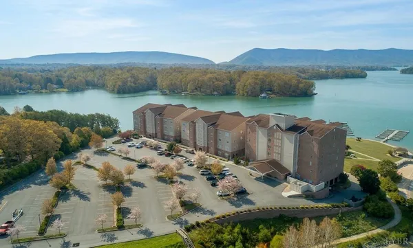 $147,500 | 1273 Graves Harbor Trail, Unit 3403, Huddleston, VA 24104