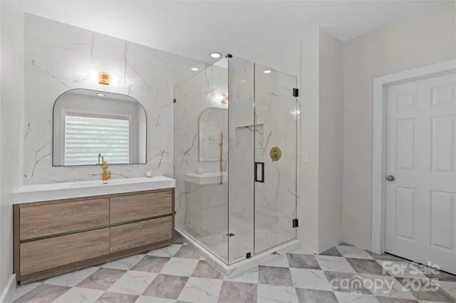 a bathroom with bathtub