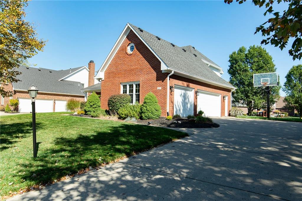 10207 Bent Tree Lane Fishers, IN 46037 - Photo 3 of 40 Gallery Image 3