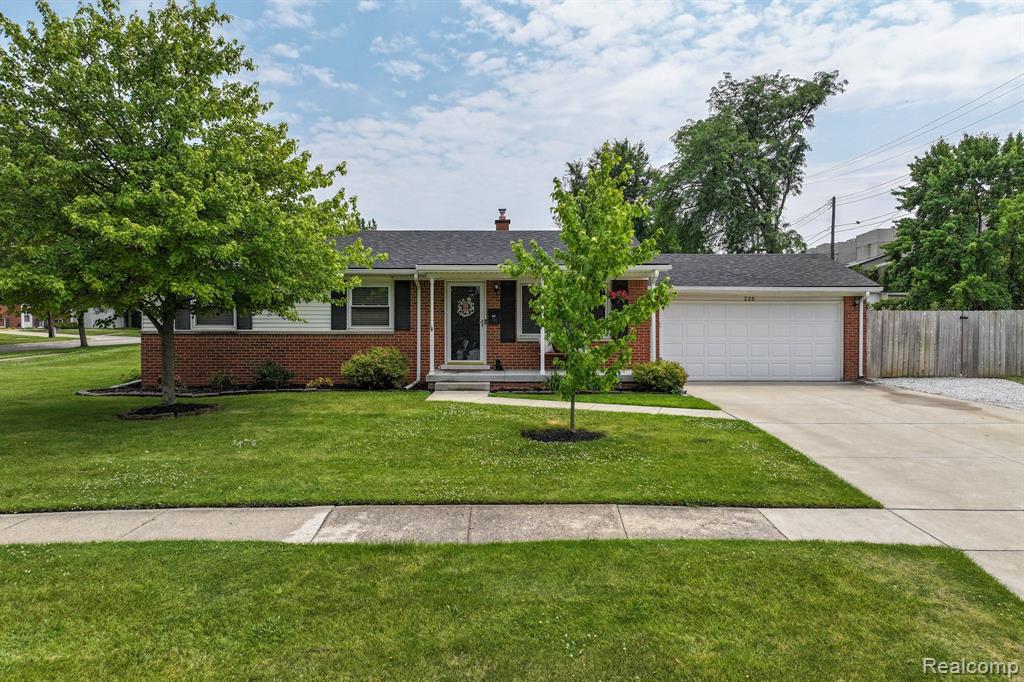 220 Old Bridge Road Grand Blanc, MI 48439 - Photo 1 of 33 Gallery Image 1
