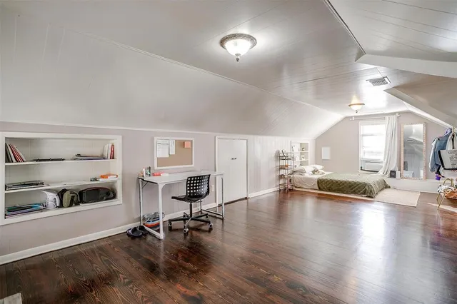 a view of a backyard of the house