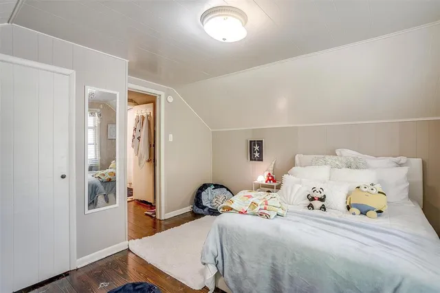 a view of yard with patio