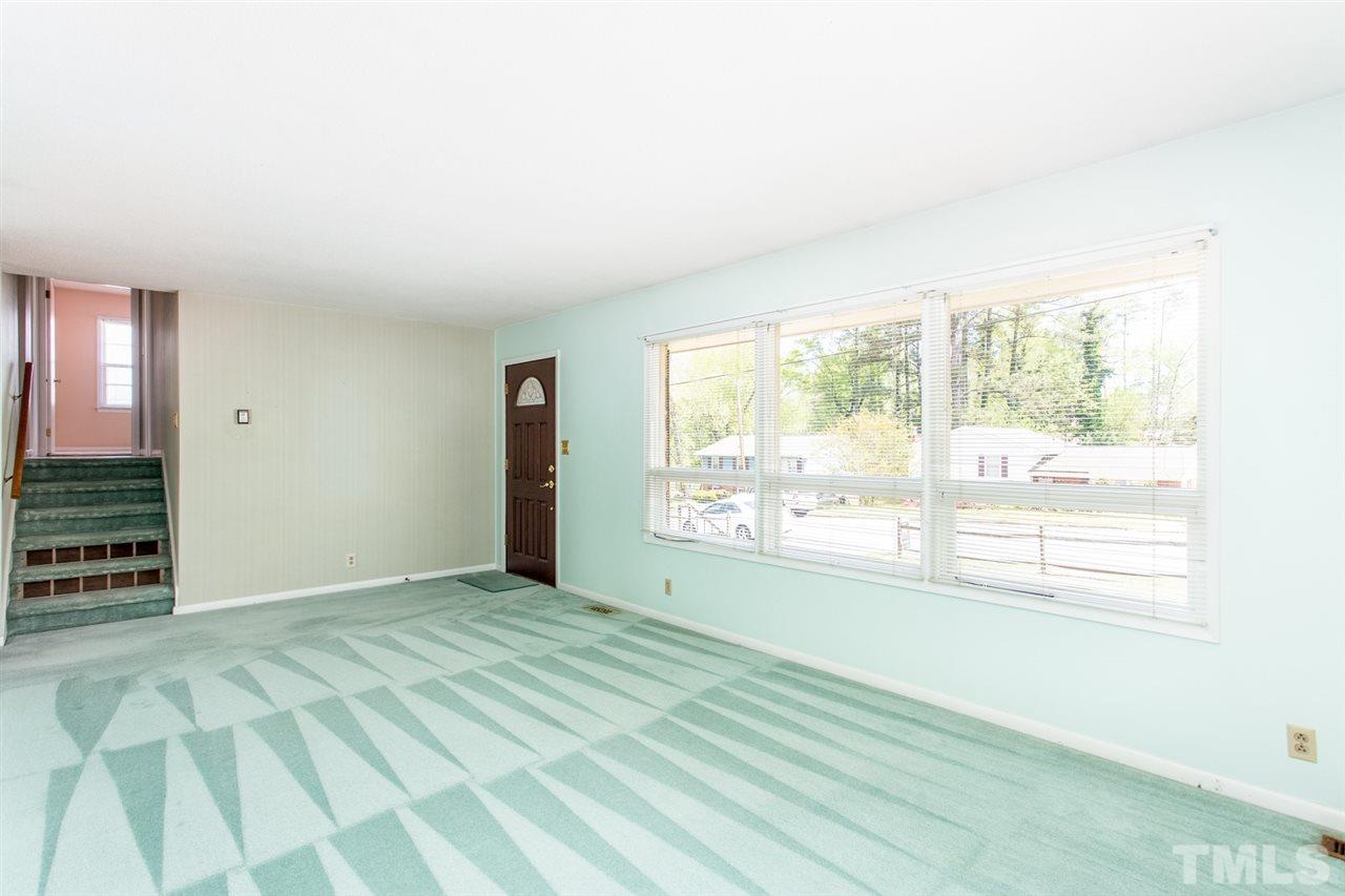 1421 North King Charles Road Raleigh, NC 27610 - Photo 5 of 29