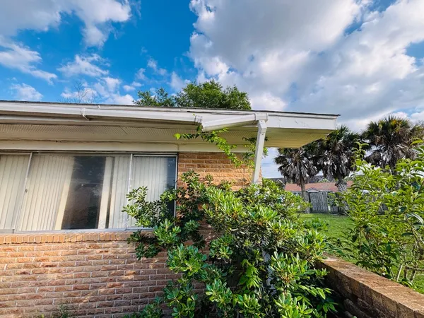 $2,500 | 4901 Timber Lane, Rosenberg, TX 77471