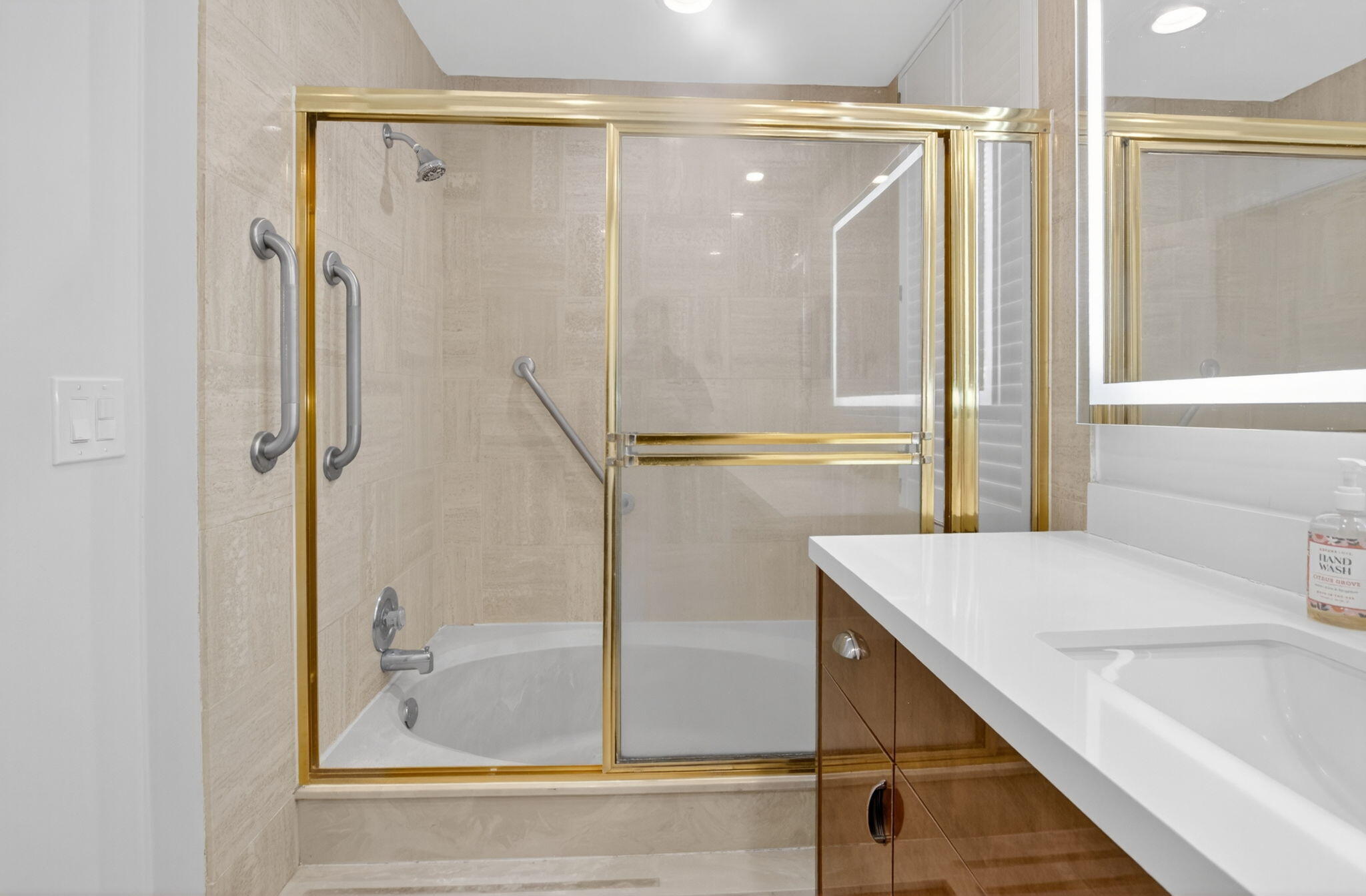 7460 La Paz Boulevard, Unit 204 Boca Raton, FL 33433 - Photo 23 of 30 master bathroom