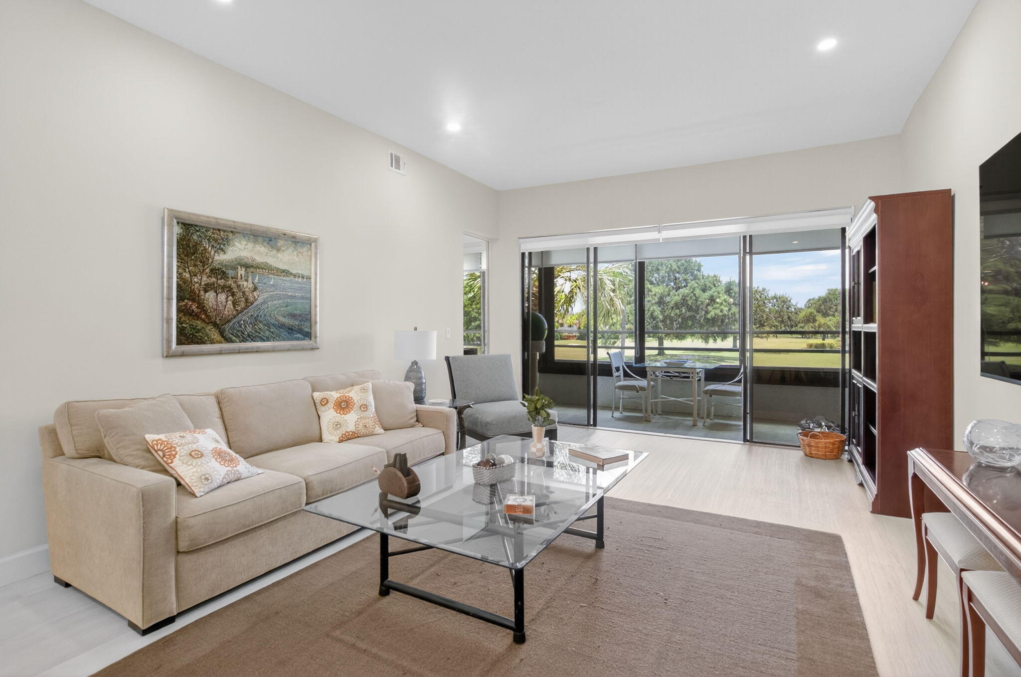 7460 La Paz Boulevard, Unit 204 Boca Raton, FL 33433 - Photo 3 of 30 living room