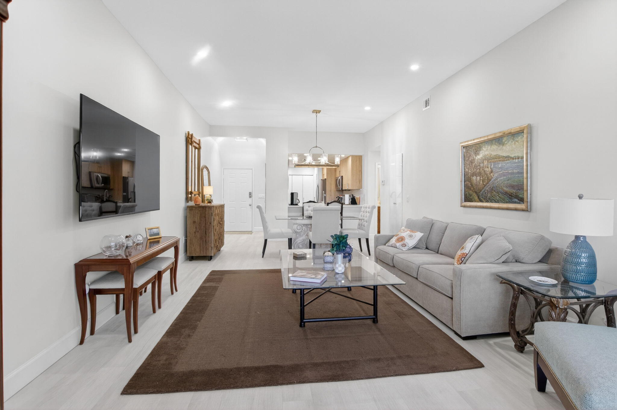 7460 La Paz Boulevard, Unit 204 Boca Raton, FL 33433 - Photo 5 of 30 living room