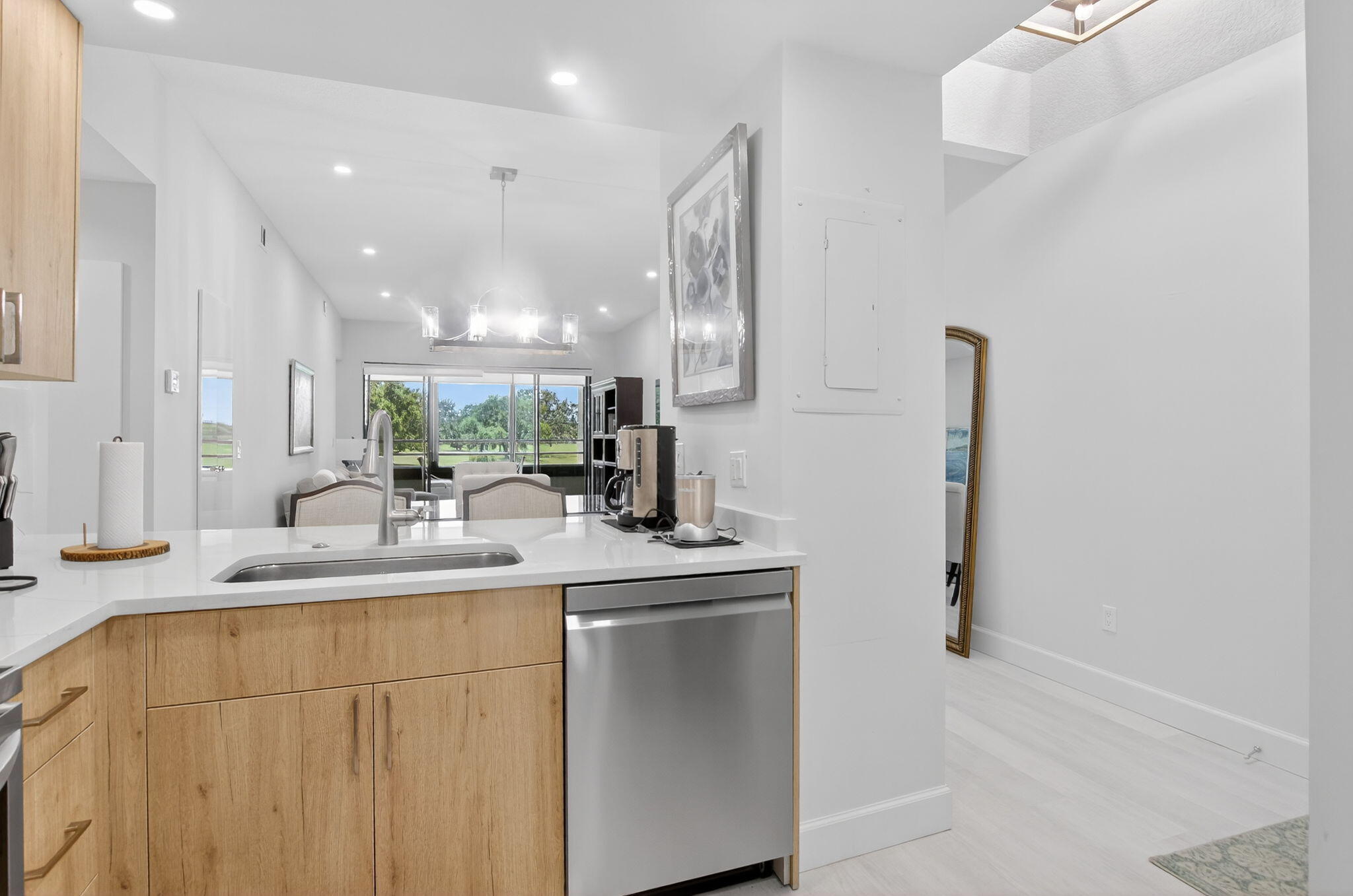 7460 La Paz Boulevard, Unit 204 Boca Raton, FL 33433 - Photo 10 of 30 kitchen