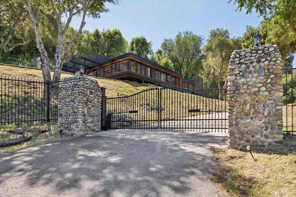 $5,500,000 | 19751 Hicks Road, Los Gatos, CA 95032