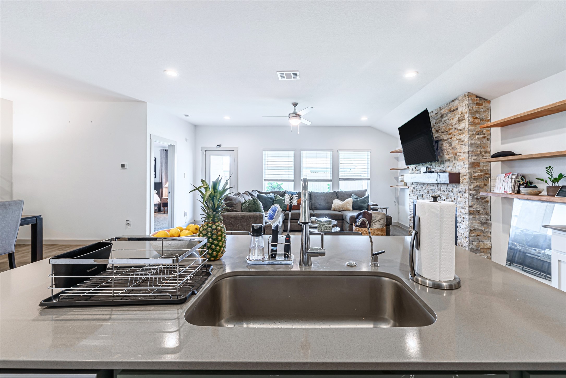 246 Dusty Bridle Lane Rosharon, TX 77583 - Photo 14 of 43