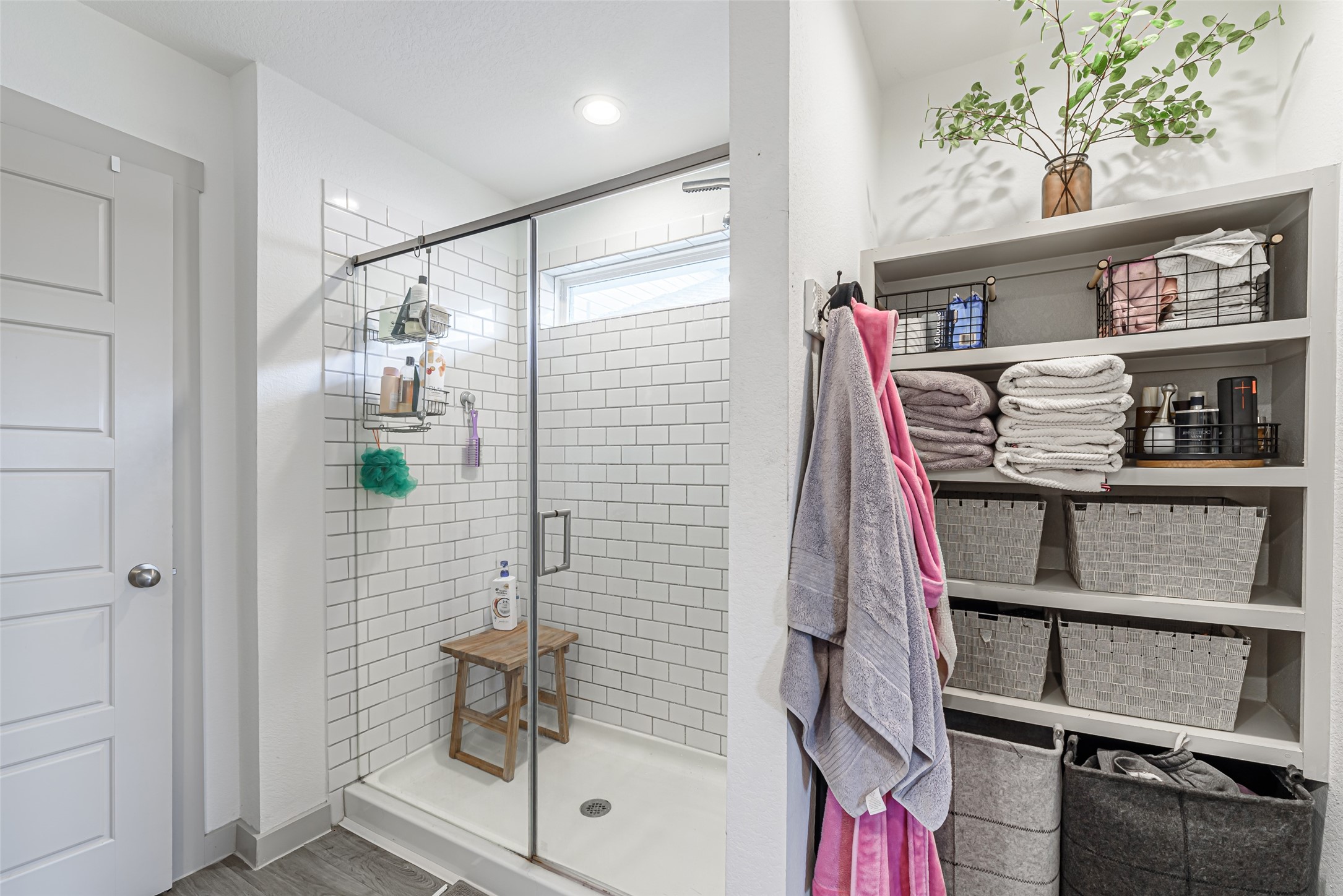 246 Dusty Bridle Lane Rosharon, TX 77583 - Photo 27 of 43 Primary Bathroom