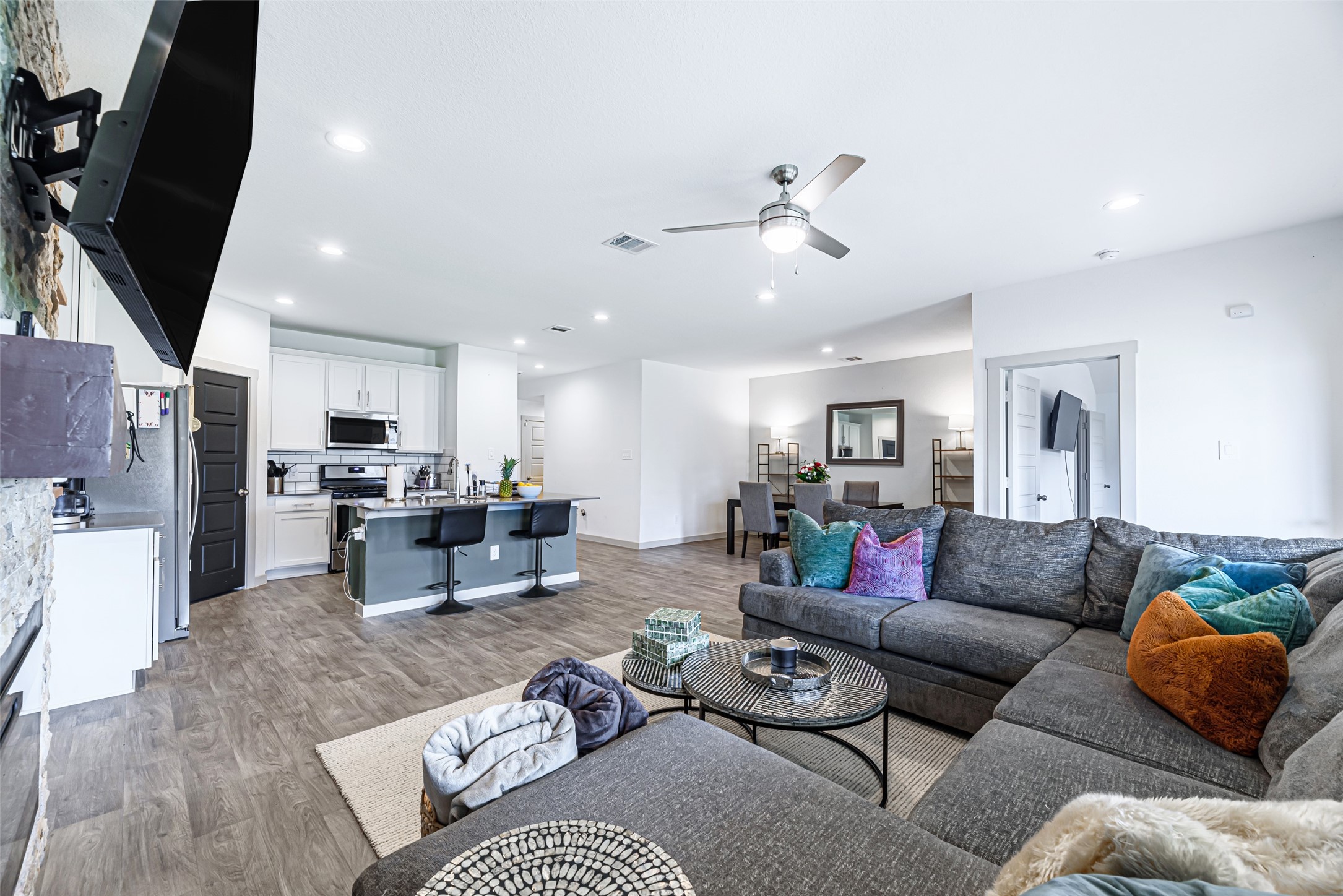 246 Dusty Bridle Lane Rosharon, TX 77583 - Photo 8 of 43