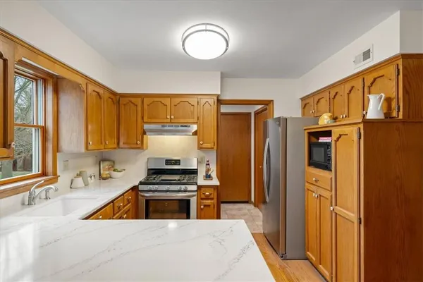 $415,000 | 2224 Northwest Summerfield Drive, Lee's Summit, MO 64081