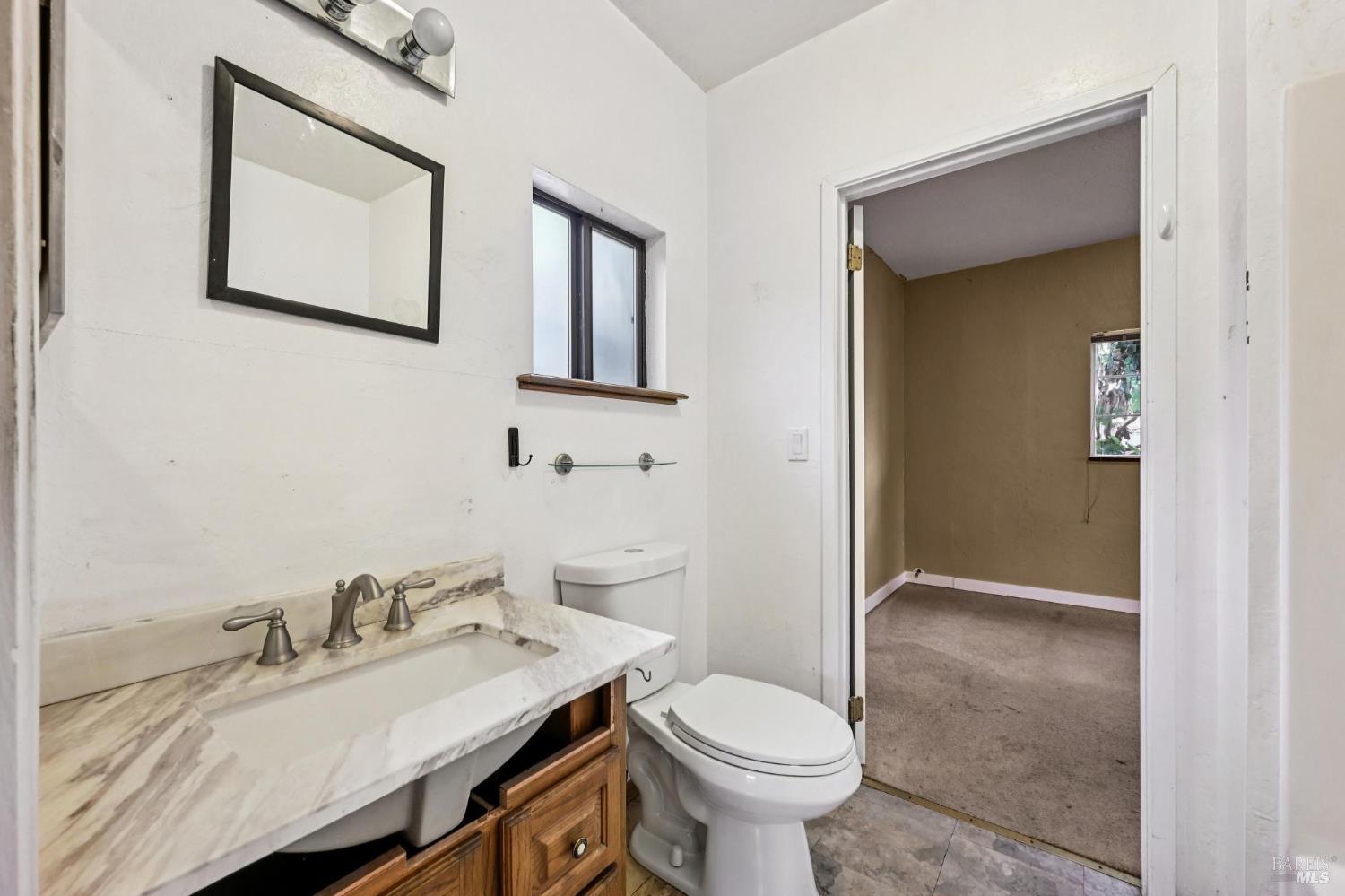 1127 Cleveland Avenue Santa Rosa, CA 95401 - Photo 13 of 35